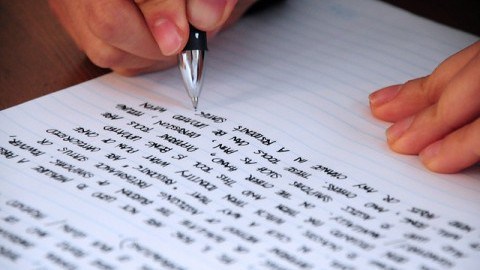 Những cấu trúc câu cần tránh trong bài luận IELTS