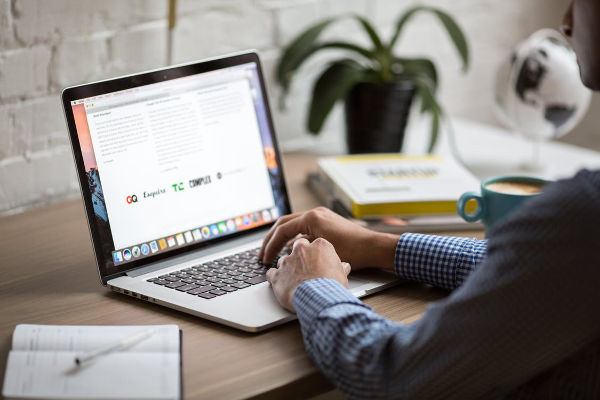 sinh viên học online
