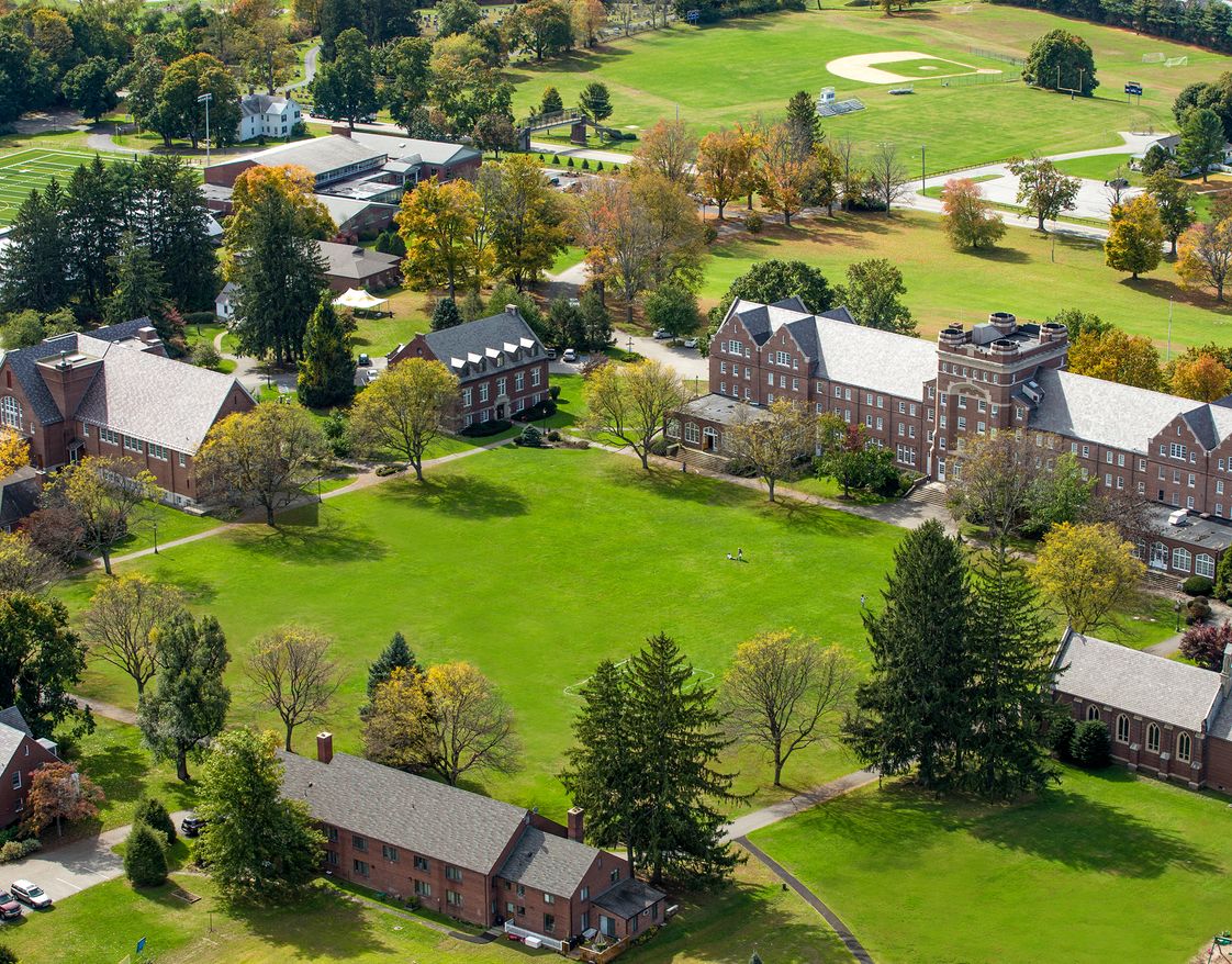 khuôn viên trường Trinity-Pawling School