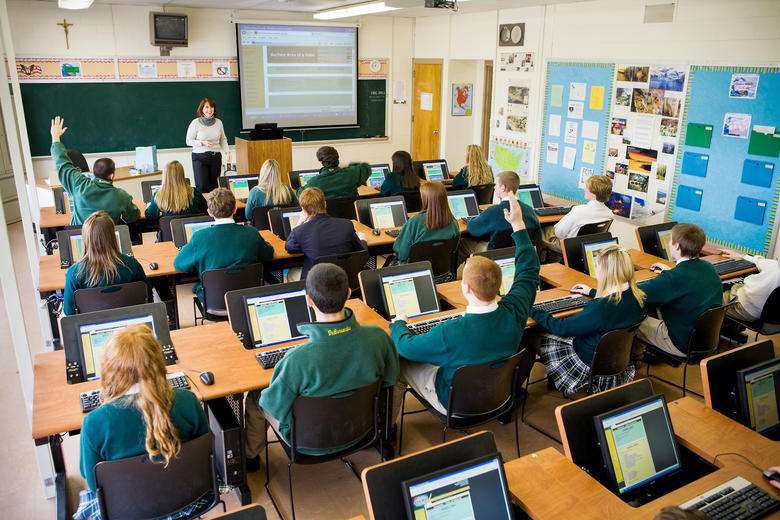 Đăng ký thực tập bậc trung học tại Red Bank Catholic High School