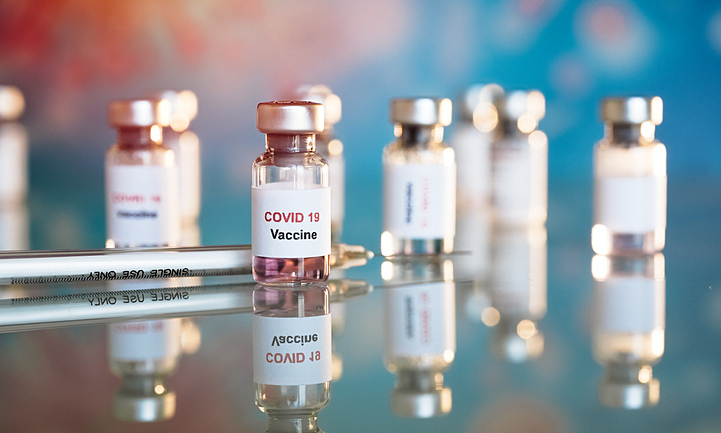 Canada cấp phép sử dụng vaccine ngừa Covid-19