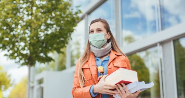 Sinh viên quốc tế tại Anh sẽ được tiêm vaccine chống Covid-19