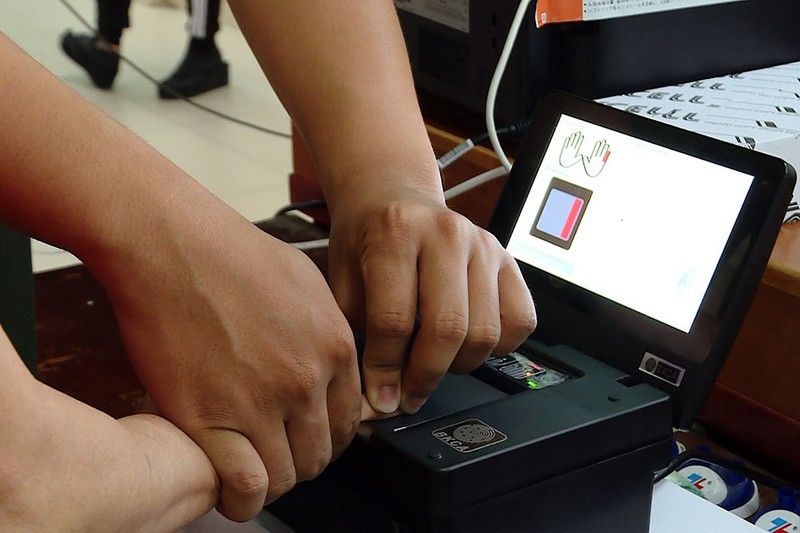 thủ tục lấy dấu vân tay khi làm thẻ cccd gắn chip điện tử