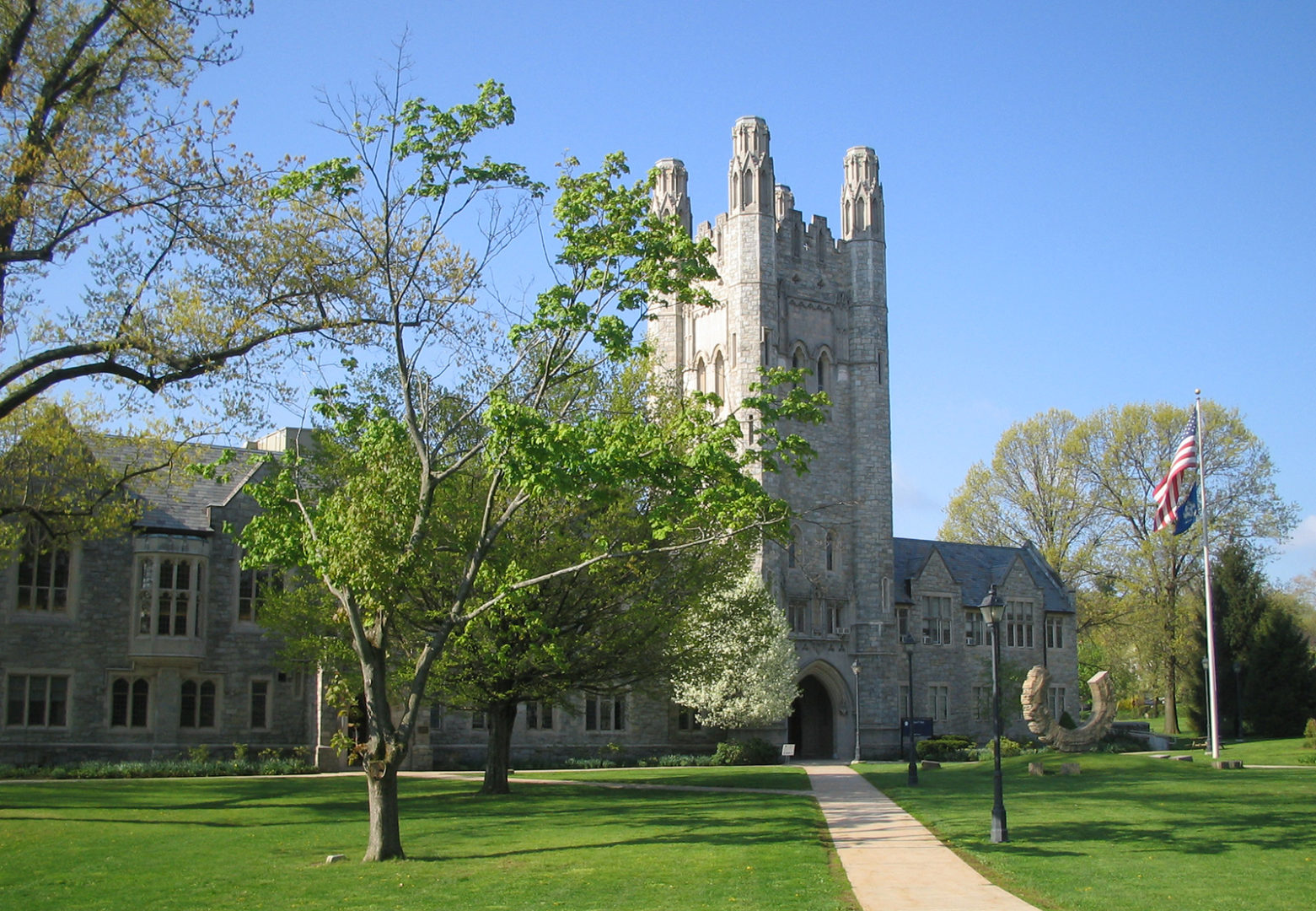 dai-hoc-connecticut