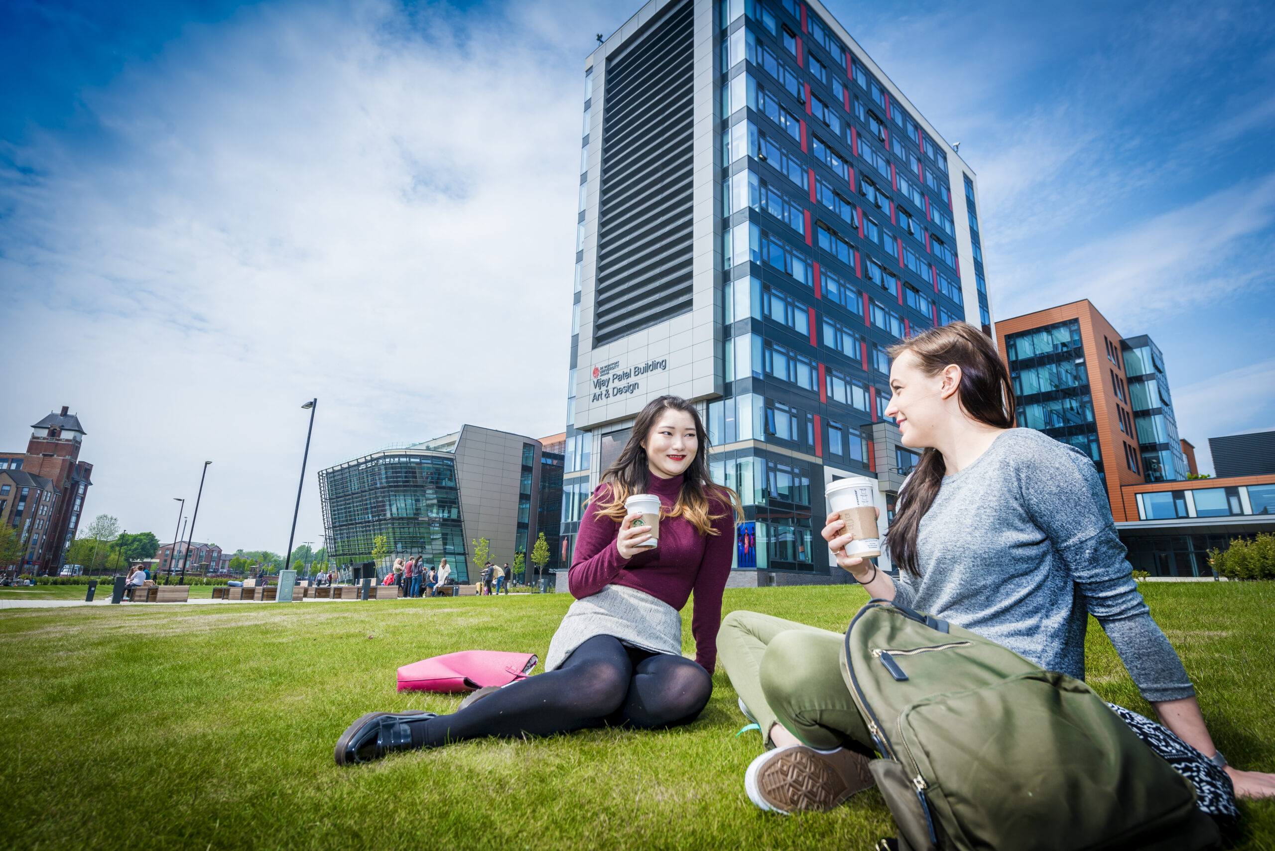 De-Montfort-University-logo